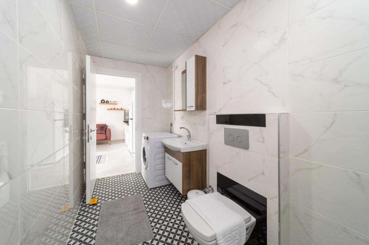 Comfortable Modern Flat With Balcony In Muratpasa อันตัลยา ภายนอก รูปภาพ